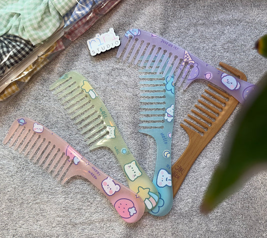 Cute Cartoon Wide-Tooth Detangling Comb – Pastel Printed Hair Comb
