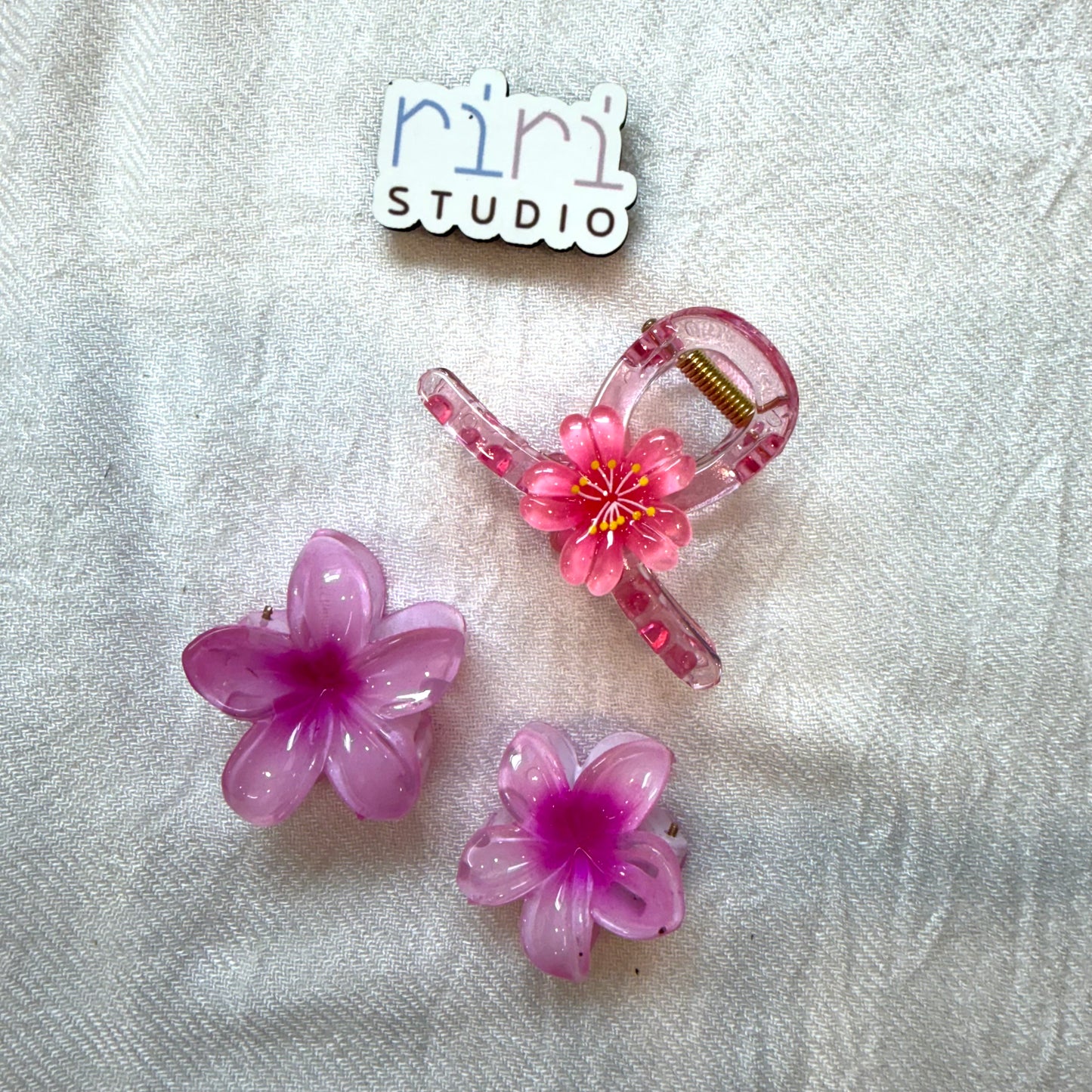 Elegant Floral Hair Claw Combo (3 Pcs)