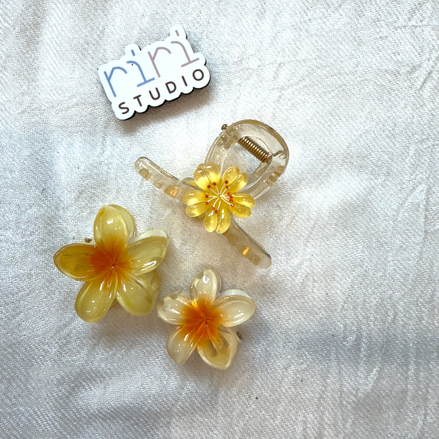 Elegant Floral Hair Claw Combo (3 Pcs)